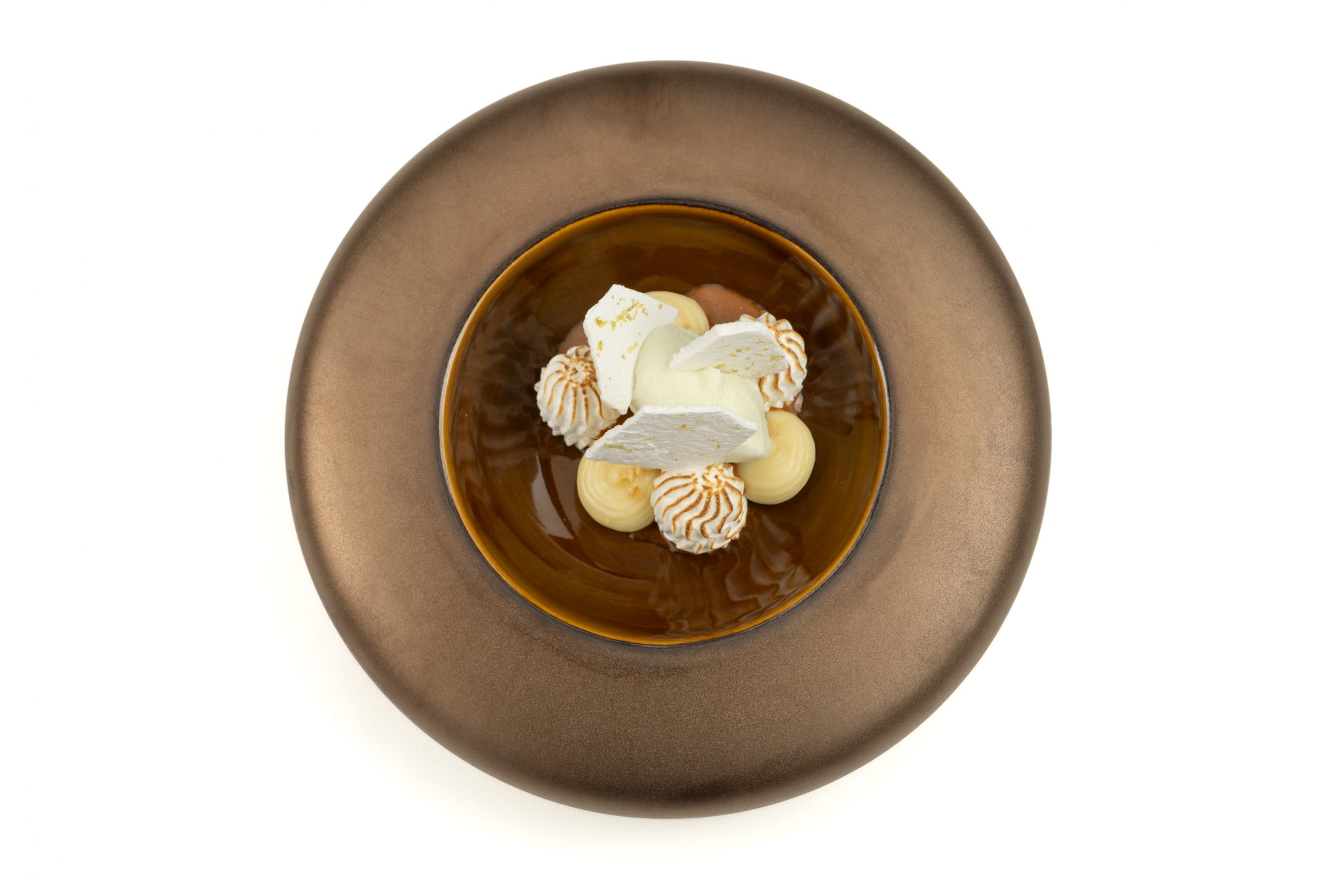 Hazelnuts, meringue and lime